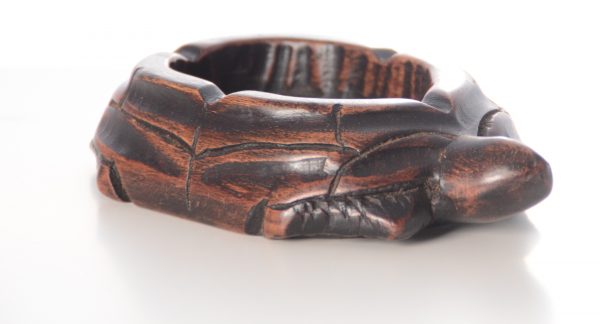 Figur Schildkröte Aschenbecher Ascher afrikanische Skulptur Holz kaufen Afrika Deko Shop 2410c