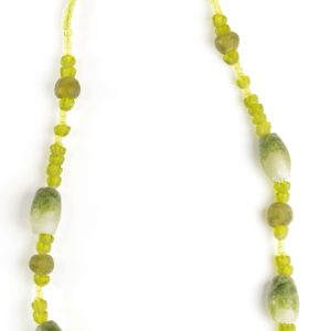 Halskette afrikanischer Modeschmuck aus Glasperlen, 70 cm